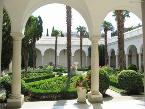 Ливадийский дворец в Ялте